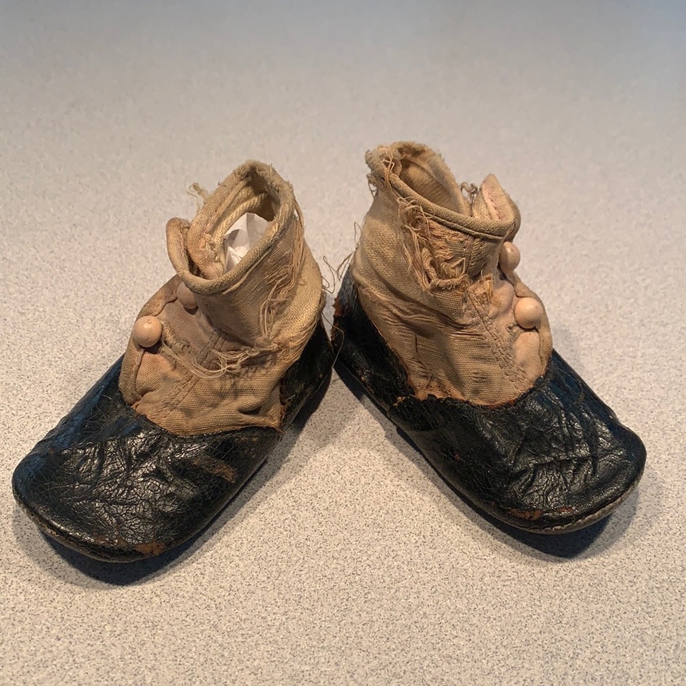Vintage Button Leather Baby Shoes